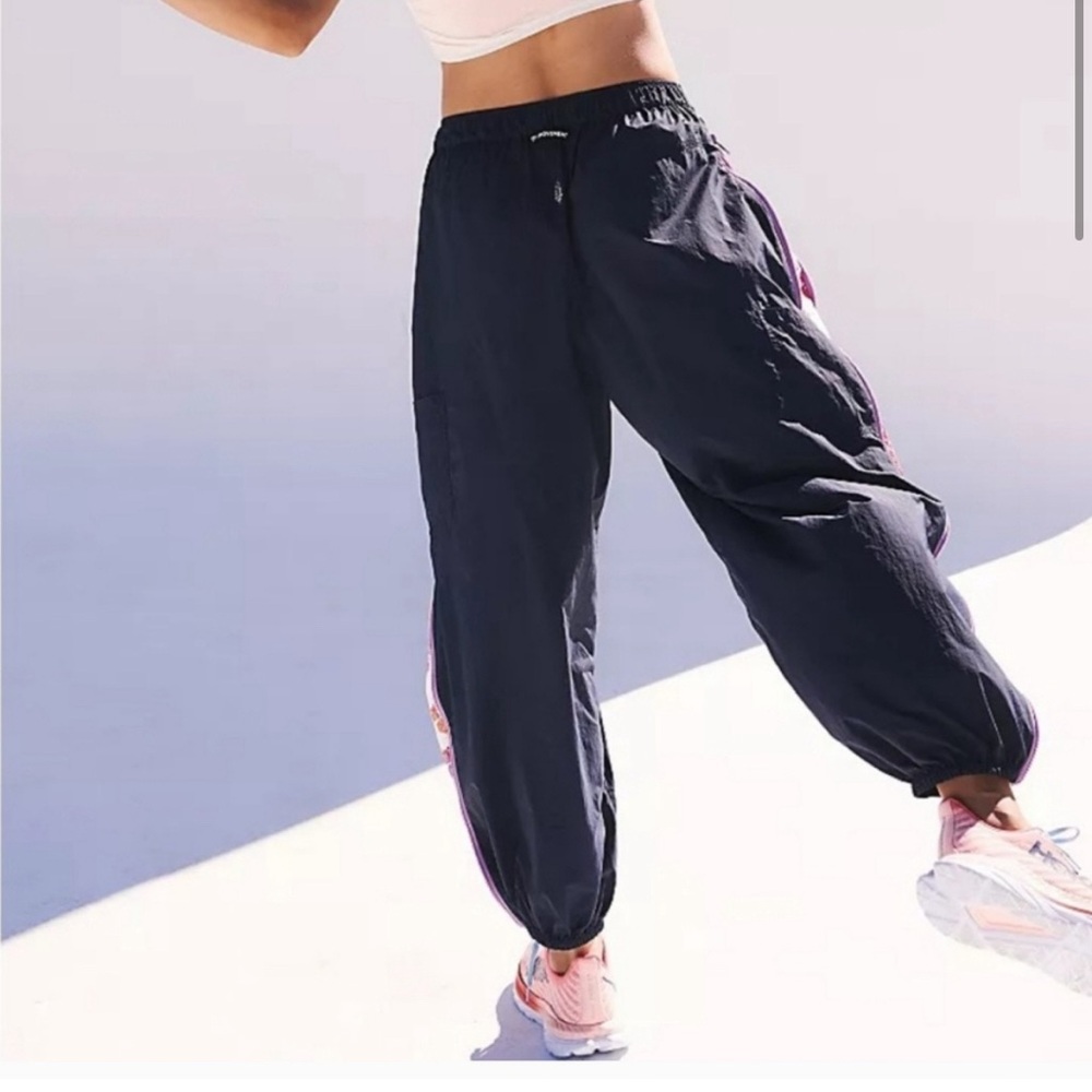 NWOT Free People Movement Three Pointer Track Pants Midnight Navy Blue Combo - Picture 3 of 3